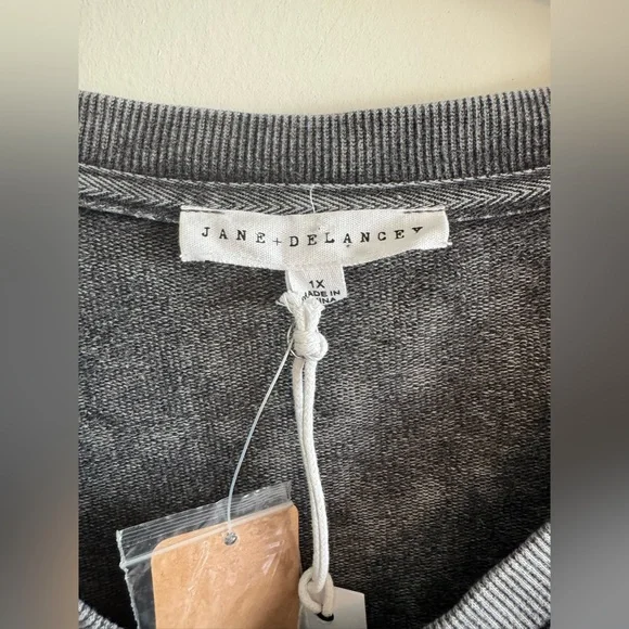 Jane and Delancey Washed Charcoal V-Neck Tunic - Picture 2 of 8